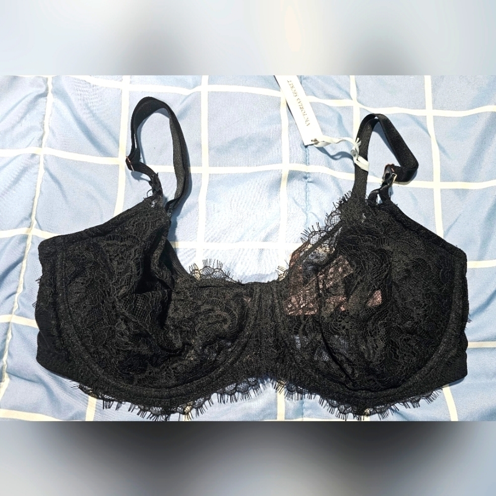 NWT Victoria Secret Elegant Black Lace Bra​​​​